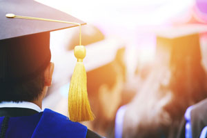 college graduation caps and gowns