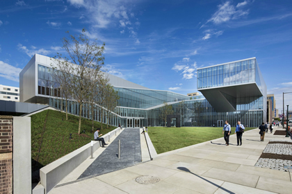 The Quattrone Nanofabrication Lab is located in the Singh Center for Nanotechnology. Image courtesy of Albert Vecerka/Esto.